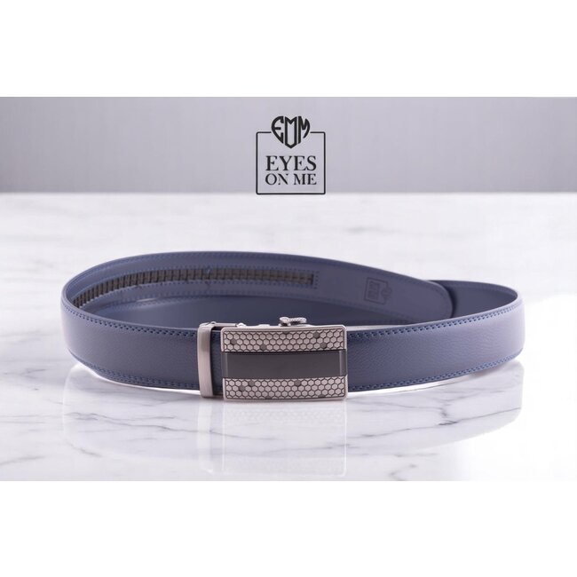 "EYES ON ME" LEDEREN RIEM zonder gaatjes, met automatische gesp (Model N126)