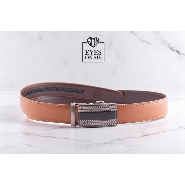 "EYES ON ME" LEDEREN RIEM zonder gaatjes, met automatische gesp (Model N126)