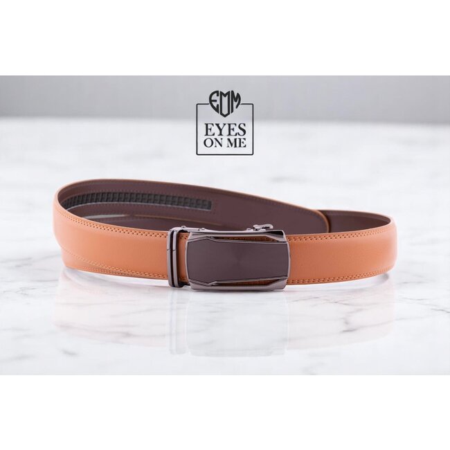 "EYES ON ME" LEDEREN RIEM zonder gaatjes, met automatische gesp (Model L131)
