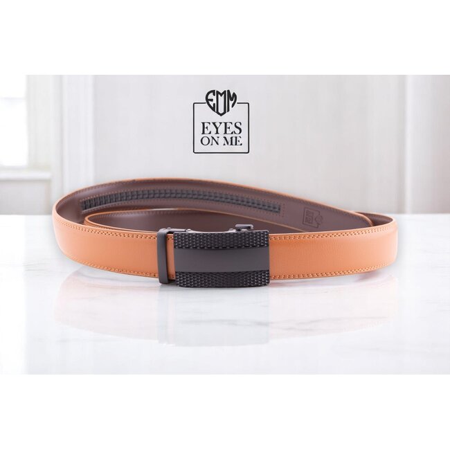 "EYES ON ME" LEDEREN RIEM zonder gaatjes, met automatische gesp (Model N134)