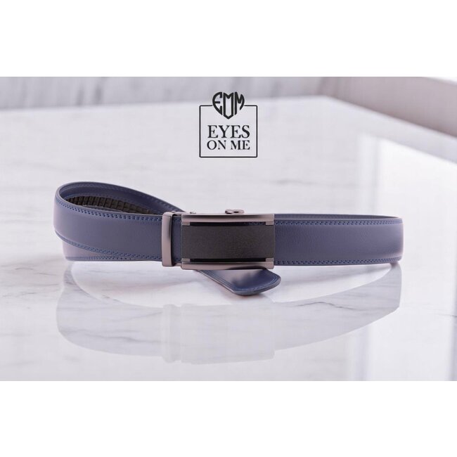 "EYES ON ME" LEDEREN RIEM zonder gaatjes, met automatische gesp (Model N323)