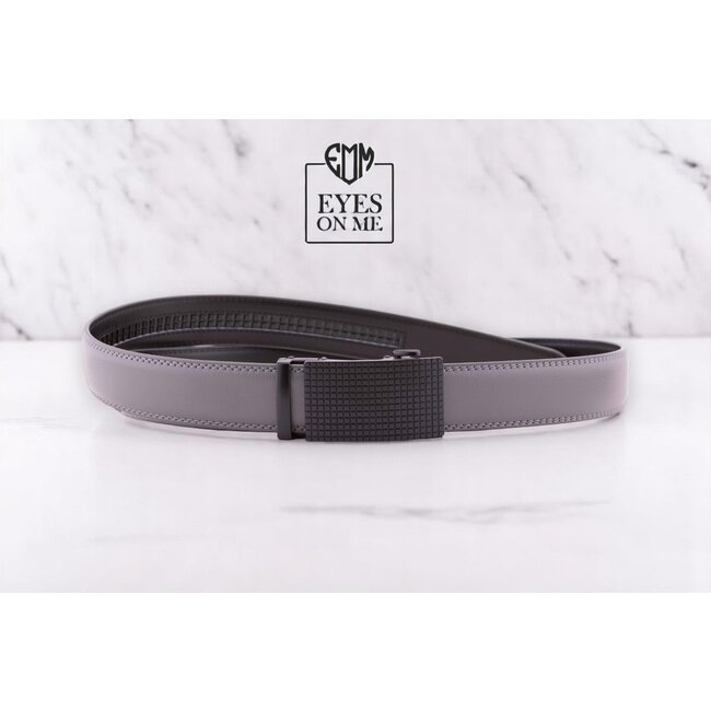 "EYES ON ME" LEDEREN RIEM zonder gaatjes, met automatische gesp ( model N167 )