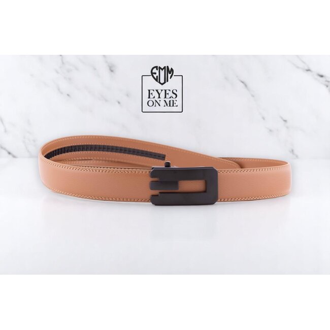 "EYES ON ME" LEDEREN RIEM zonder gaatjes, met automatische gesp (Model N341)