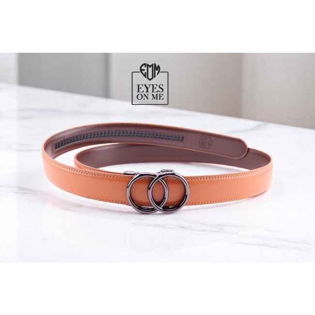 "EYES ON ME" LEDEREN RIEM zonder gaatjes, met automatische gesp (model L182)