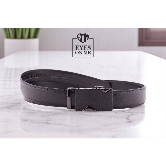 "EYES ON ME" LEDEREN RIEM zonder gaatjes, met automatische gesp (Model A010)