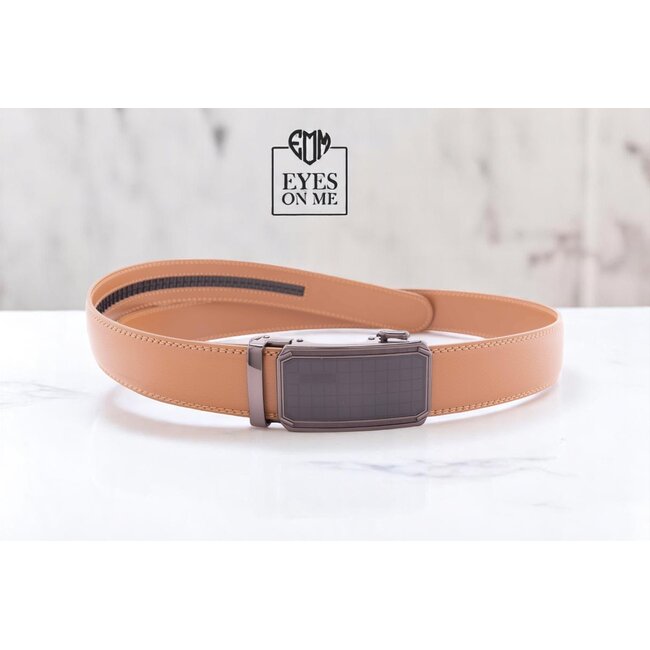 "EYES ON ME" LEDEREN RIEM zonder gaatjes, met automatische gesp ( model L099)