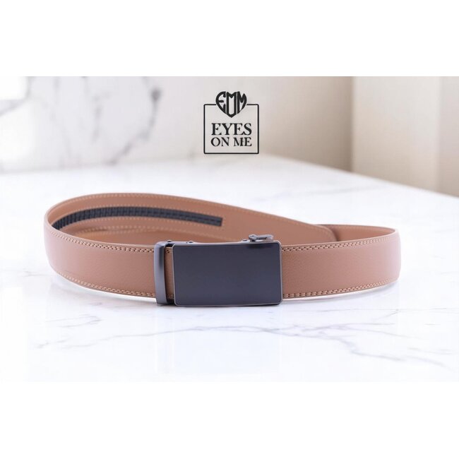 "EYES ON ME" LEDEREN RIEM zonder gaatjes, met automatische gesp ( model N255)