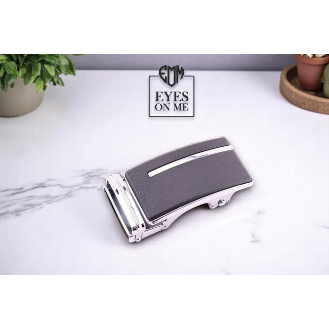 "EYES ON ME" LEDEREN RIEM zonder gaatjes, met automatische gesp ( model  N113)