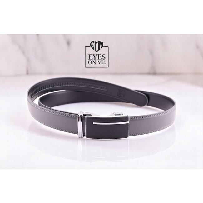 "EYES ON ME" LEDEREN RIEM zonder gaatjes, met automatische gesp ( model  N113)