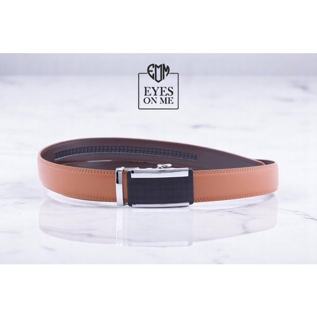 "EYES ON ME" LEDEREN RIEM zonder gaatjes, met automatische gesp ( model  N033)