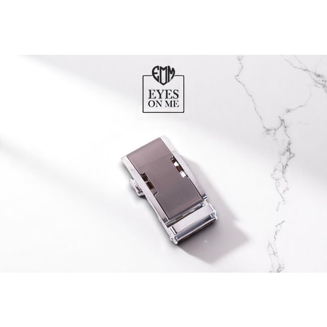 "EYES ON ME" LEDEREN RIEM zonder gaatjes, met automatische gesp (Model N228)