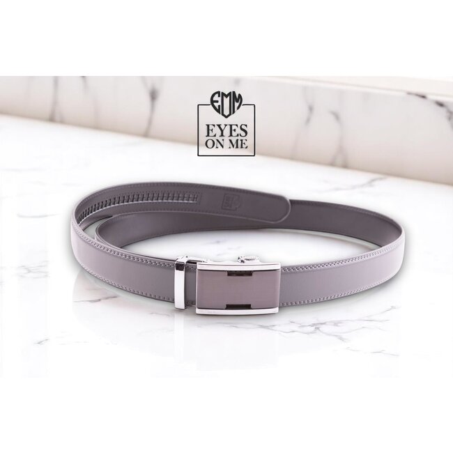 "EYES ON ME" LEDEREN RIEM zonder gaatjes, met automatische gesp (Model N228)