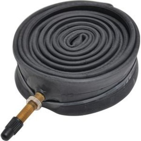 Innertube race with long car valve