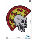 Pizza Totenkopf Irokese mit Pizza