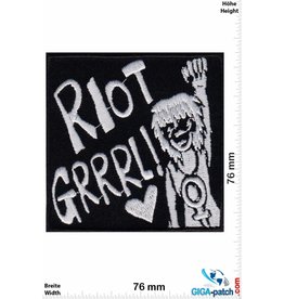 Riot Grrrl - Feminist sub-cultural - Hardcore punk scene