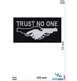 Trust No One - Waffen -Gun