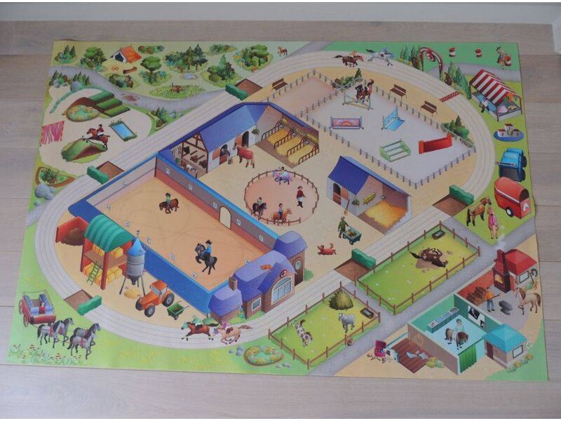 Speelkleed met grote Rijschool of Manège voor paarden