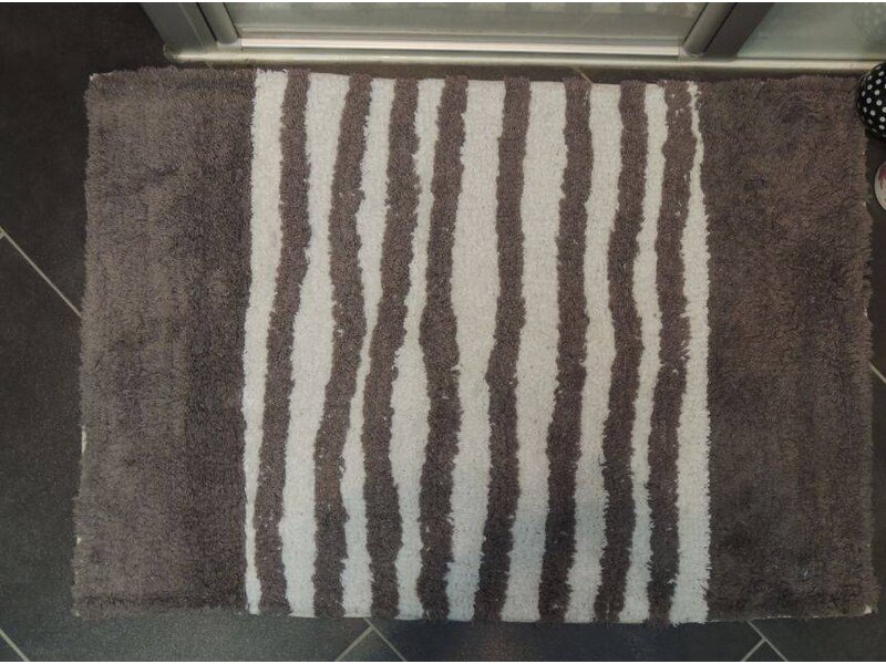 Mooie badkamermat Grijs met Wit 60x60 of 60x90
