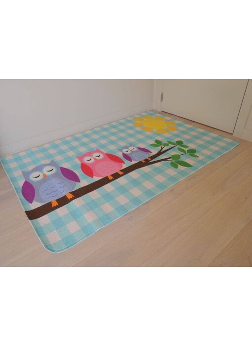 Kleurrijk tapijt voor babykamer