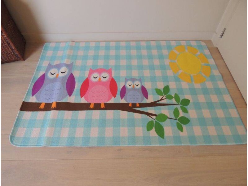 Kleurrijk tapijt voor babykamer of kinderkamer