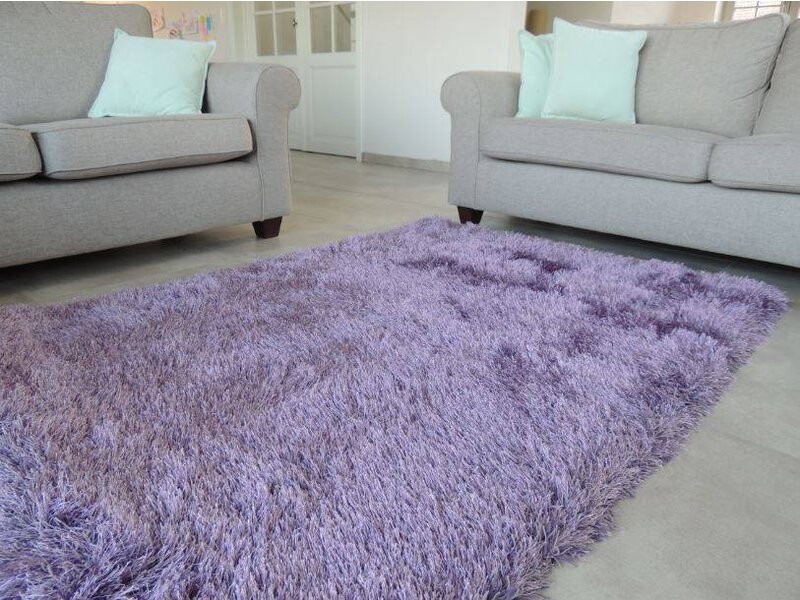 Tapijt in lila met hoge pool - extra lange pool