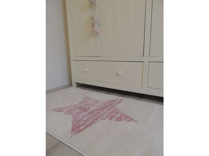 Tapijt babykamer met zachte kleuren en ster