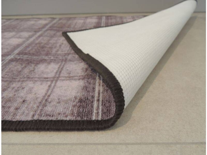 Lange tapijtloper met antislip voor in de keuken