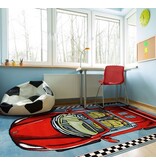 Stoer tapijt met rode racewagen voor kinderkamer