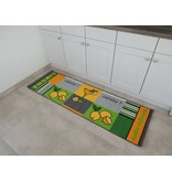 Grote kleurrijke loper voor de vloer van de keuken