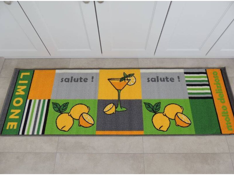 Grote kleurrijke loper voor de vloer van de keuken