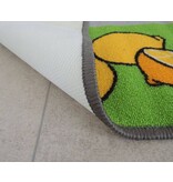 Grote kleurrijke loper voor de vloer van de keuken