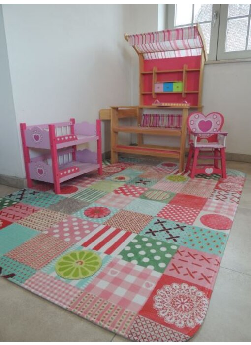 Kleurrijk tapijt kinderkamer met leuk motief