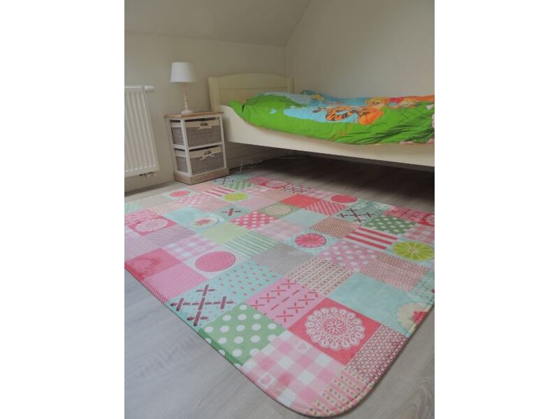Groot kleurrijk tapijt voor de kinderkamer 130x180cm - SUPERZACHT