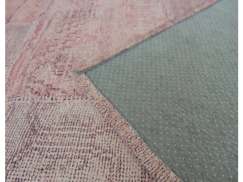 Roze vintage tapijt met patchwork motief