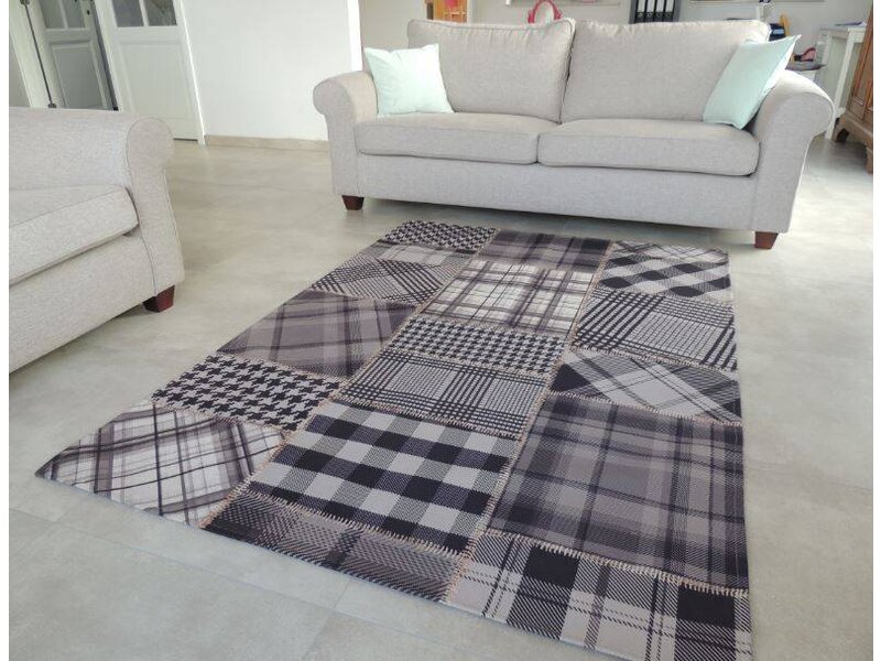 Tapijt in grijs-zwarte tinten voor een landelijk interieur 140x200cm