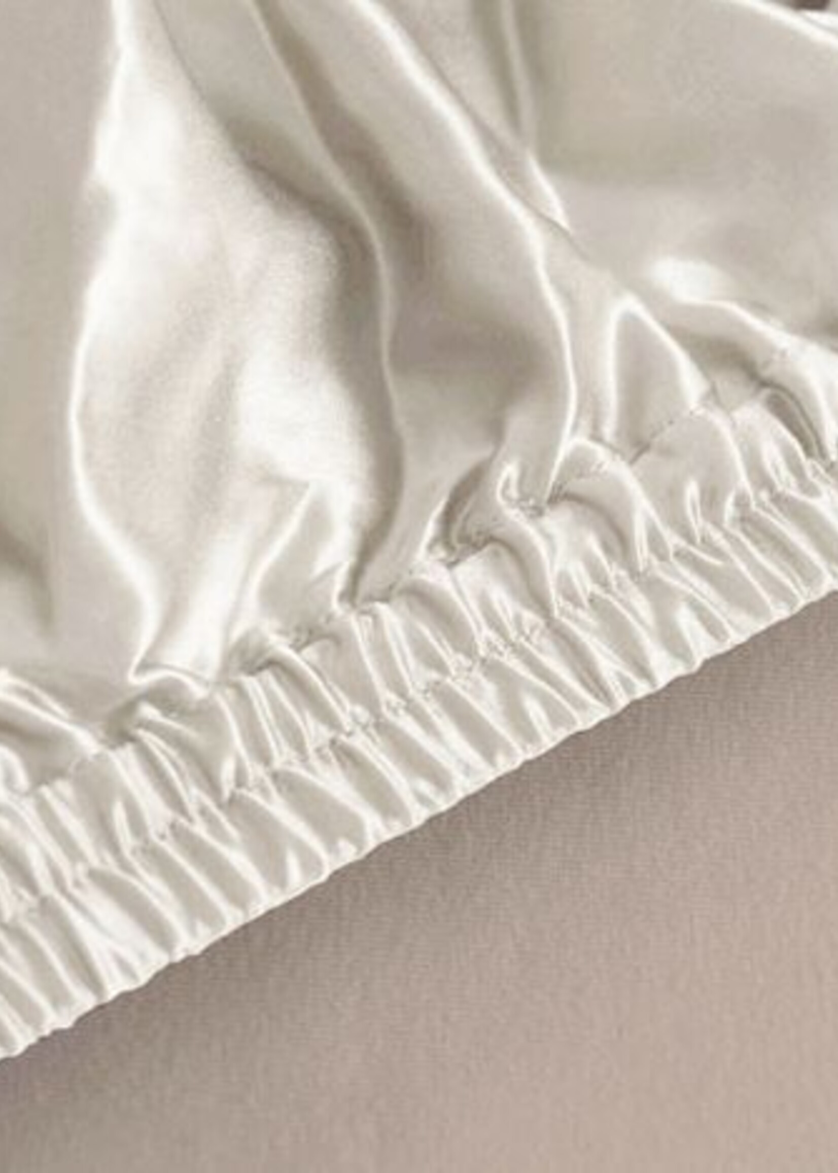 Silk Heaven Zijden topper hoeslaken Ivoor - 22MM Satijn