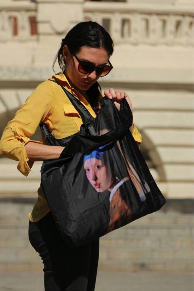 Ecozz "Girl with a Pearl Earring" - Johannes Vermeer Ecozz "Girl with a Pearl Earring" - Johannes Vermeer