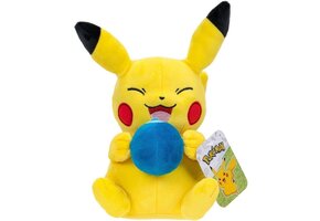 Pokémon Pikachu with Oran Berry Plush (20 cm)