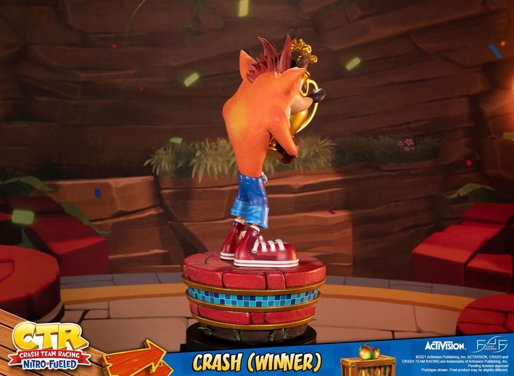 Crash Team Racing Nitro Fueled - Crash Winner Statue (46 cm)