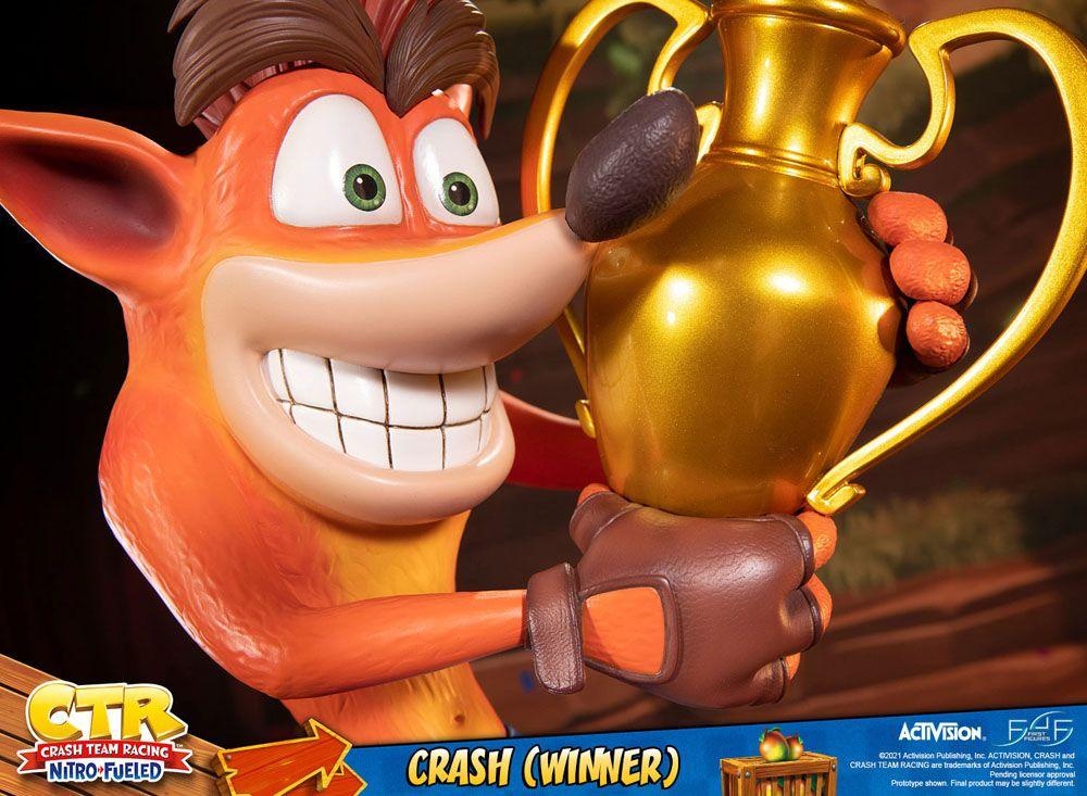 Crash Team Racing Nitro Fueled - Crash Winner Statue (46 cm)