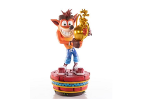 Crash Team Racing Nitro Fueled - Crash Winner Statue (46 cm)