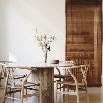 Pantoufle IN STOCK SHOWROOM Bean Dining Table Round 140 cm