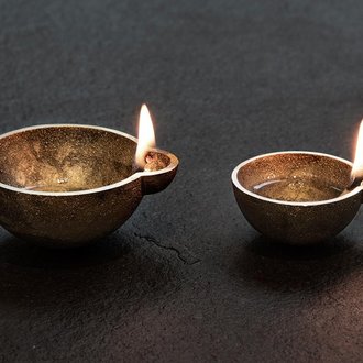 Casegoods Buenos Diyas oil lamps small Casegoods Buenos Diyas oil lamps small