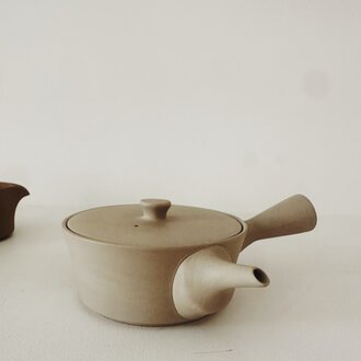 Pantoufle Japanese Tea Pot sand 320 cc