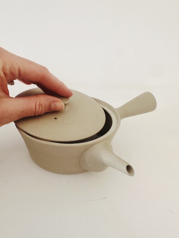 Pantoufle Nankei Japanese Tea Pot sand 320 cc