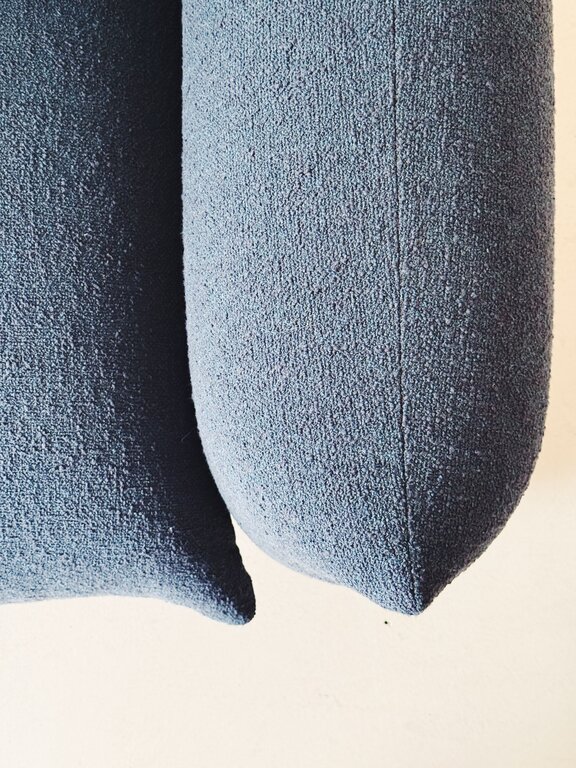 arflex  Showroom Arflex Marenco Dark Blue Vincent van Duysen Fabric  Marenco Armhair