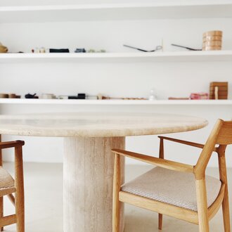 Pantoufle IN STOCK SHOWROOM Bean Dining Table Round 140 cm