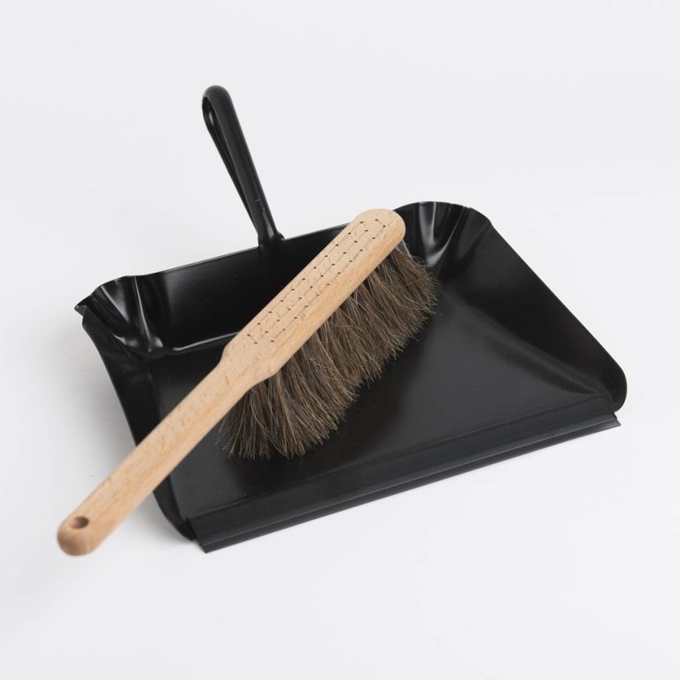 Iris Hantverk Iris Hantverk Black Metal Dust Pan Short Handle