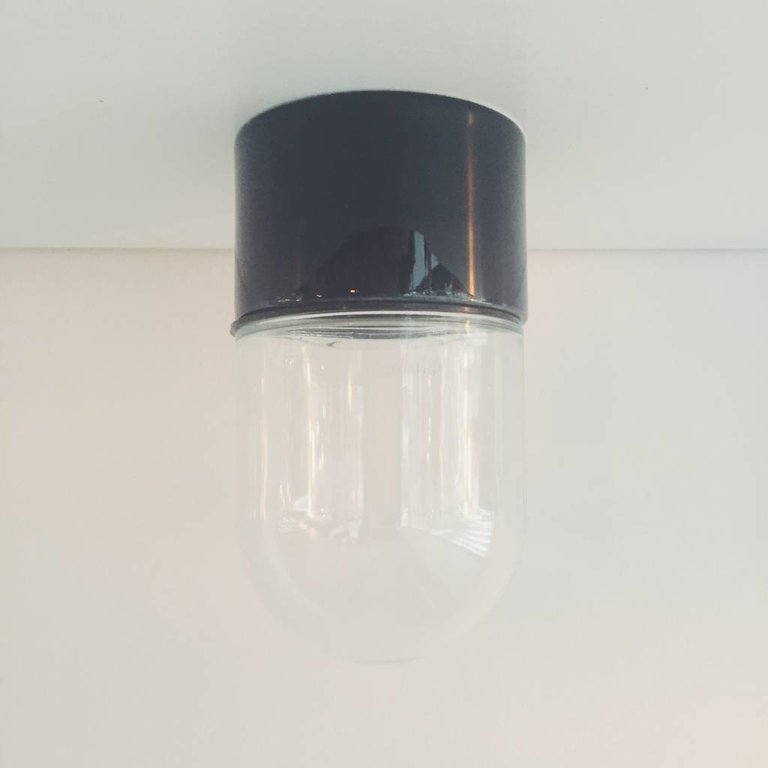 Black Porcelain Bathroom Wall Lamp