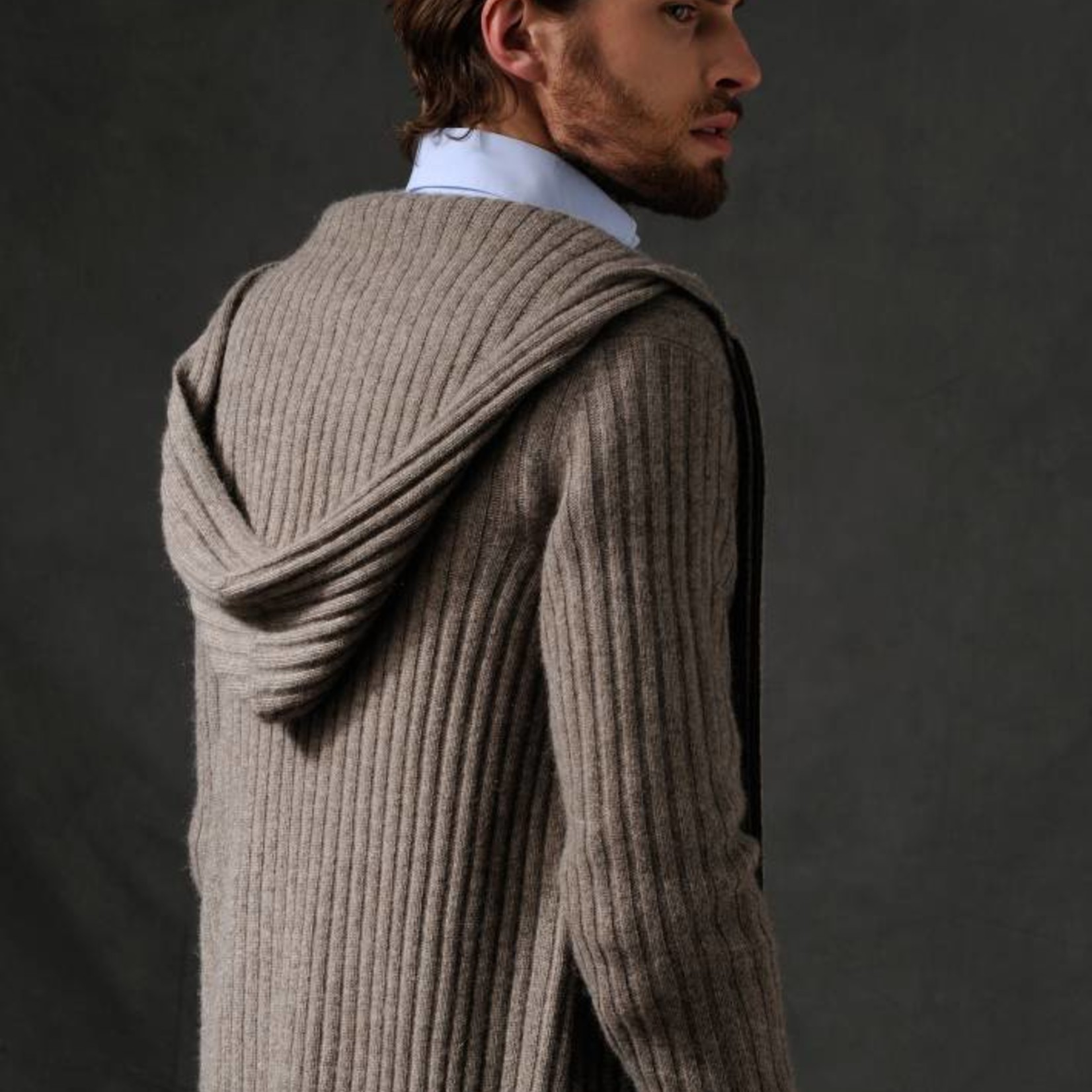 Ralf - Strickjacke mit Kaputze aus Yakwolle - erdbraun